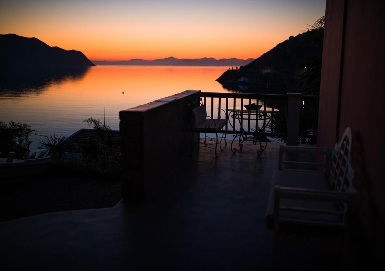 Niriides Hotel Apartments Symi Exterior photo