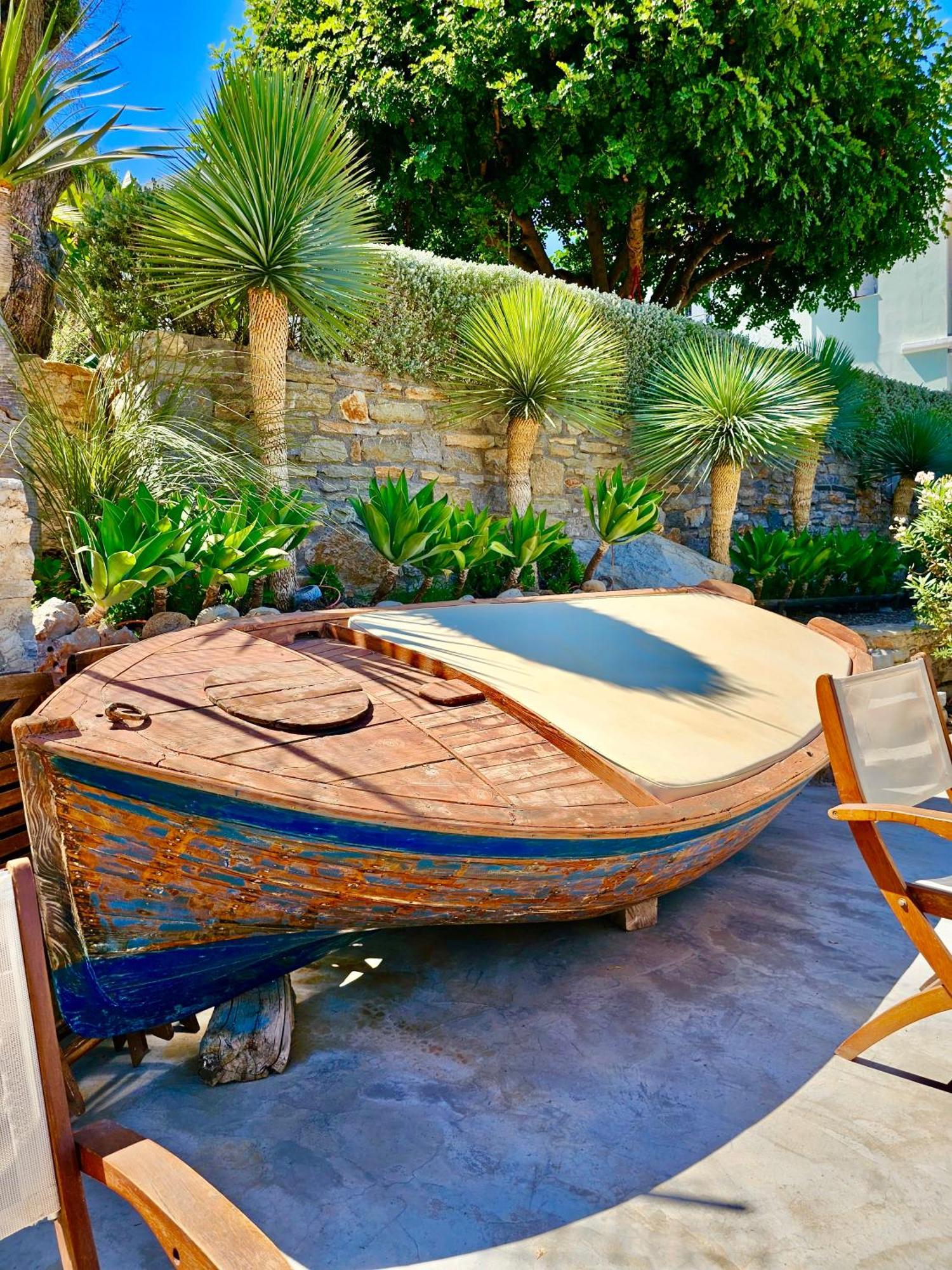 Niriides Hotel Apartments Symi Exterior photo